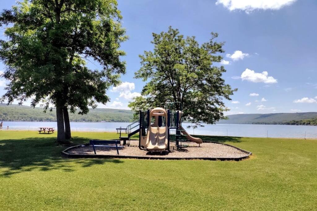 The Modern Forge Ny, Honeoye Lake Экстерьер фото