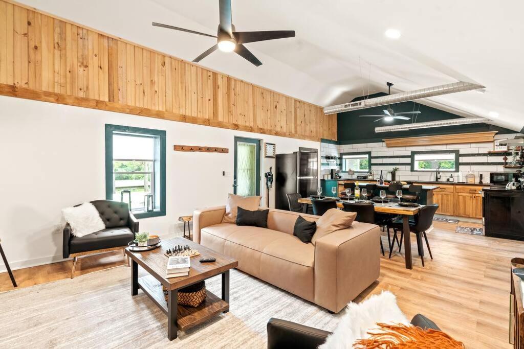 The Modern Forge Ny, Honeoye Lake Экстерьер фото